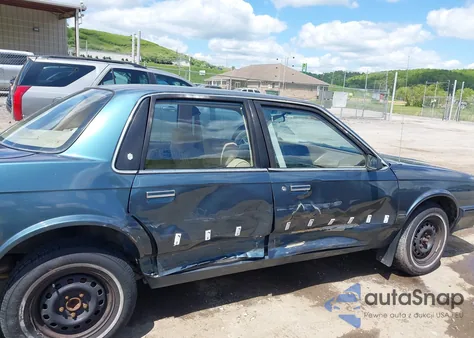 1992 Oldsmobile Cutlass Ciera S из США, поврежденный, VIN 1G3AL54N1N6439579